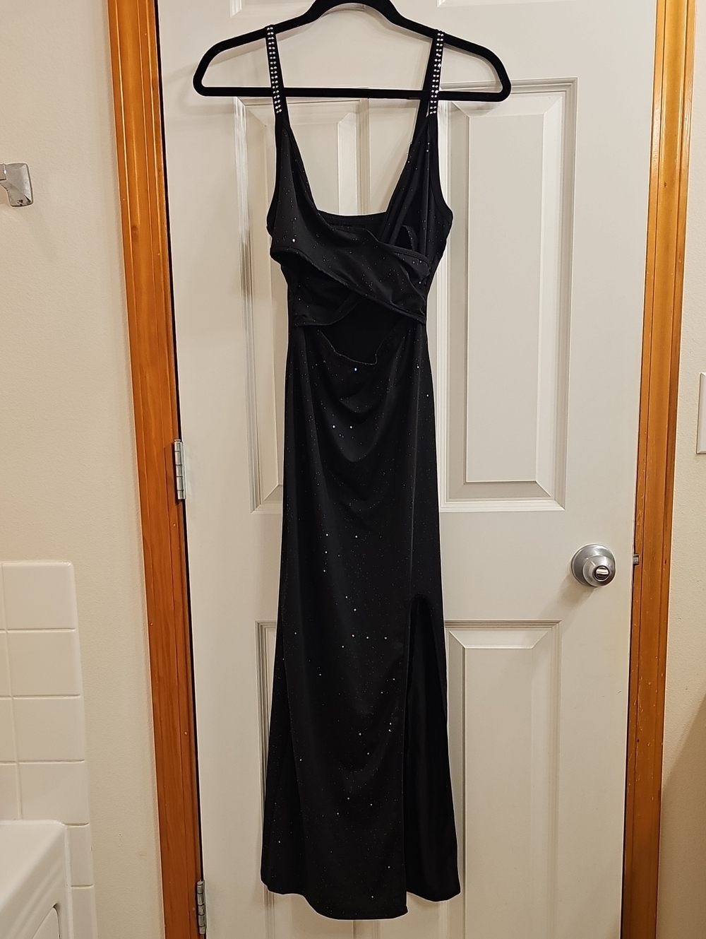 Black Sleeveless Evening Dress with Rhinestone Straps